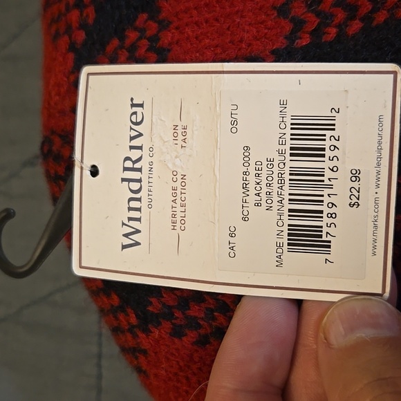 WINDRIVER HERITAGE COLLECTION TOQUE - Picture 3 of 3